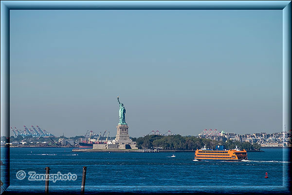 Liberty Island und die Ferry nach Staten Island