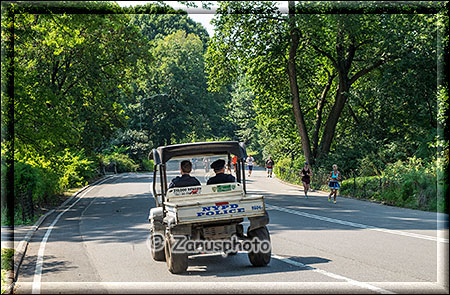 New York City - Central Park - Police Car im Central Park unterwegs
