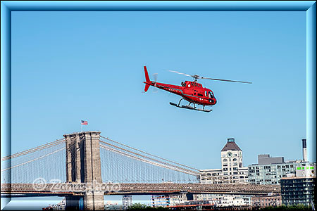 New York City - Heli Port, vom Port gerade gestarteter Helicopter