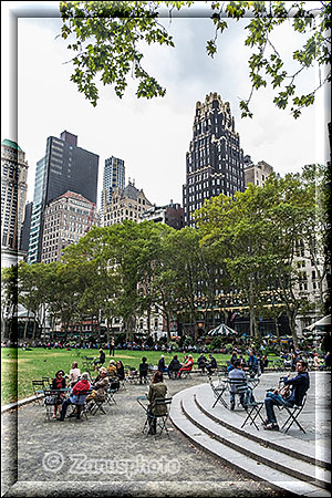 New York City, der Bryant Park anzusehen zur Lunchtime