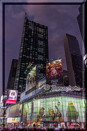 New York City, Besuch am Times Square in der Nacht