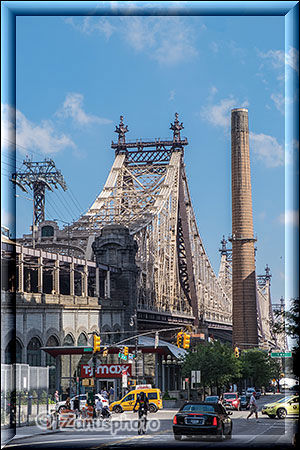New York City - Queens, die Queensboro Bridge von Cityufer aus gesehen