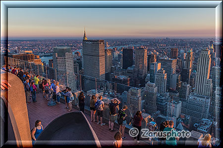 Blick von oben auf die 66th Etage im Rockefeller Center