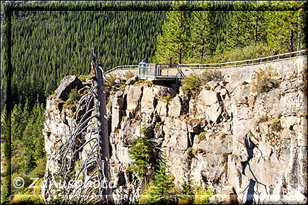 Aussichtspunkt an der Felskante des Tumalo Canyons