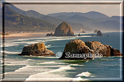 Hay Stack und weitere Rocks nahe der Beach