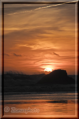 Wellen der auflaufenden High Tide bei Sunset