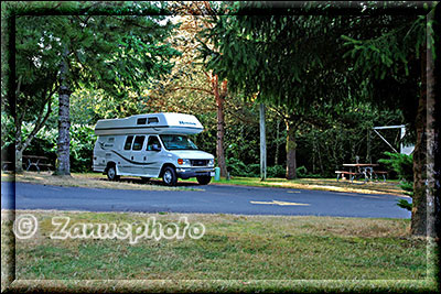 Unser kleiner VAN Camper auf der grossen Campseite