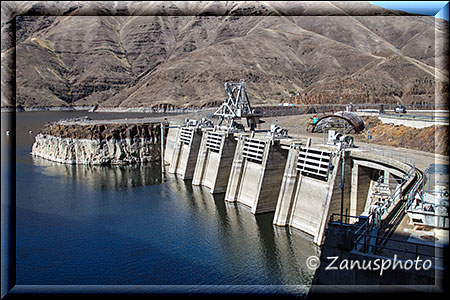 Brownlee Dam und Reservoir