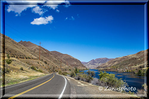 Road am Hells Canyon Reservoir