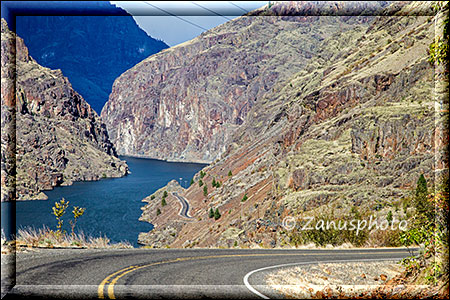 Auf und ab führt die Road durch den Canyon