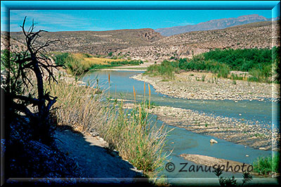 Rio Grande und Farmhaus