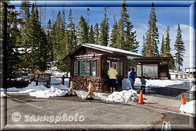 Fee Station am Parkeingang