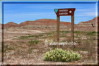 Hinweisschild im Gelände zum Fantasy Canyon