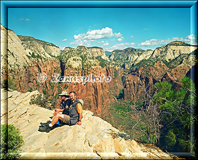 Wanderer auf dem Gipfel von Angels Landing