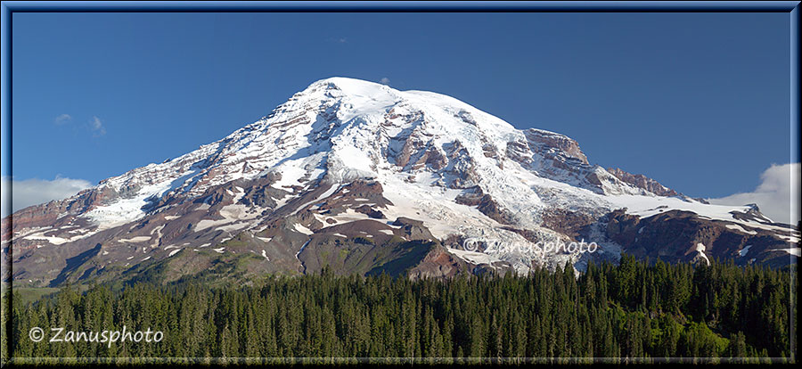 Panorama von Mount Rainier in der Morgensonne