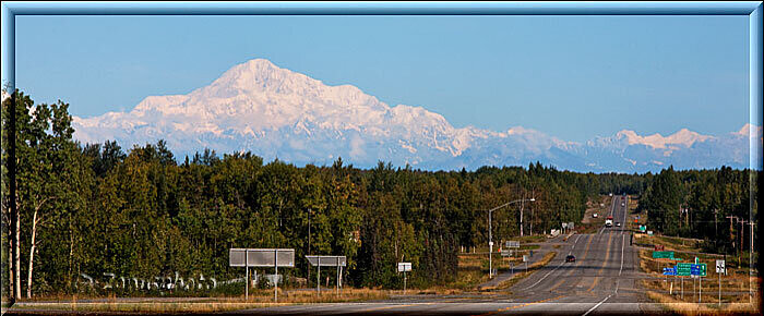 Alaska, Blick vom Parks Highway zum Mount McKinley 