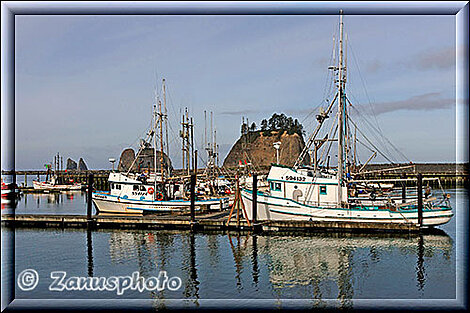 Fischerboote im Hafen von La Push