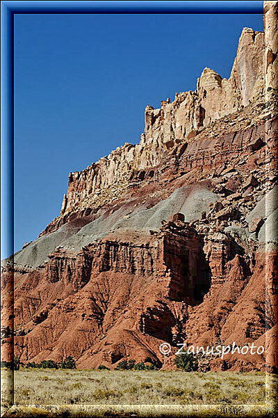 Capitol Reef, immer näher rücken die Felswände an den Scenic Drive heran