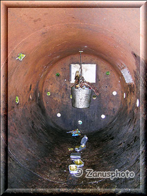 Hay River, unser Blick geht in das innere einer Bärenfalle