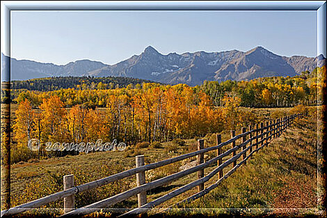 Ein Blick auf die Dallas Divide vom Highway 62 aus