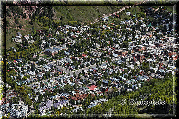 Telluride, in der anderen Richtung haben wir eine tolle Sicht auf die Village der unter uns liegenden City 