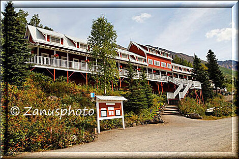 Kennicott, am Ende der Tour ein Besuch in der Terasse der Kennicott Glacier Lodge