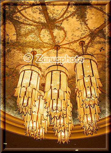 Las Vegas, interessante Deckenbeleuchtung im Planet Hollywood Casino