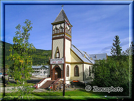 Schöne Holzkirche in Dawson